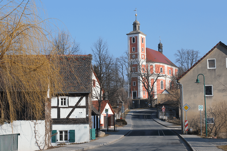 Nebelschütz (Njebjelčicy) © Julian Nyča / CC BY-SA 4.0 (via Wikimedia Commons)